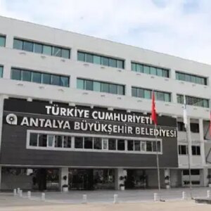 antalyadaki rusvet sorusturmasinda 4 dalga 17 gozalti ZezDN4AX