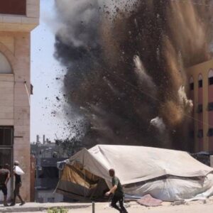 israil gazze sehrini isgal operasyonunun ilk asamasina basladi yuz binlerce filistinli bolgeden kaciyor VGKw49E5