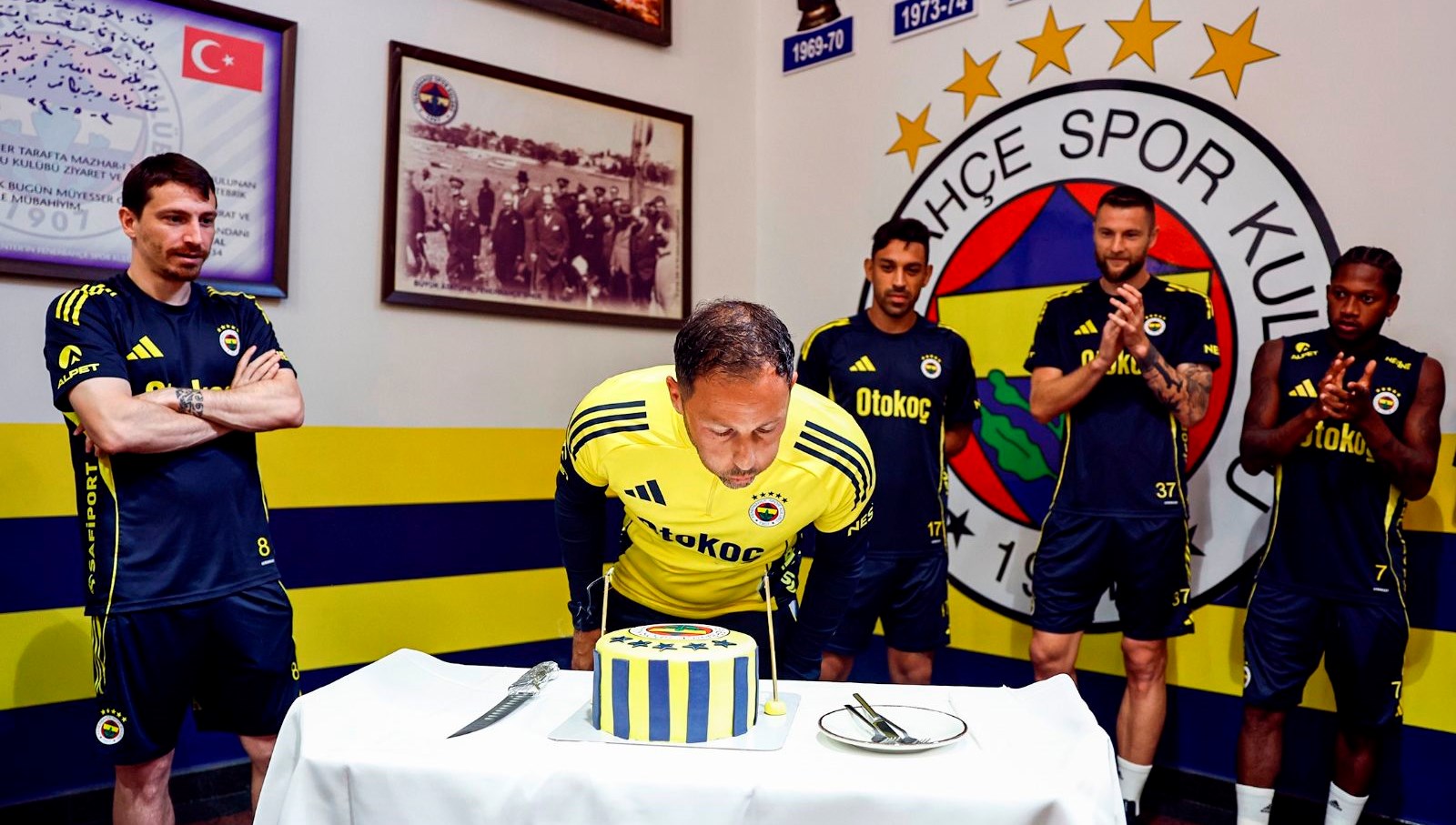 domenico tedesconun dogum gunu kutlandi 76KVSuq1