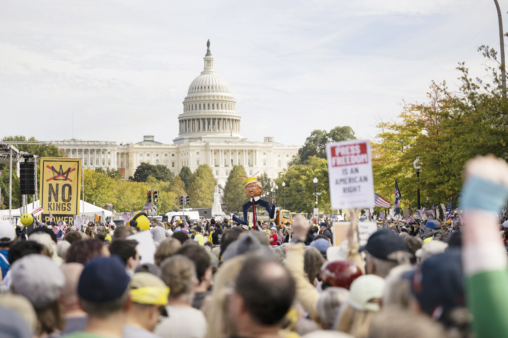 abdde krallara hayir protestosu trump karsitlari sokaga dokuldu EaIlkj3E.jpg