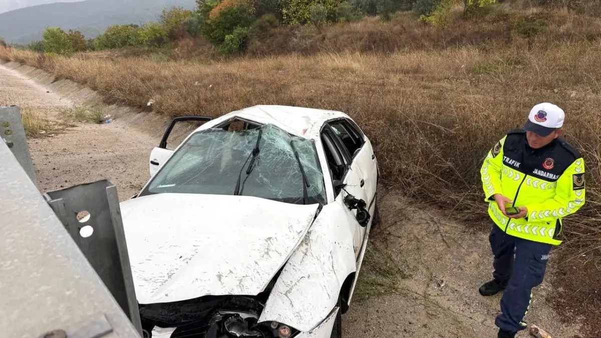 bursada trafik kazasi 4 yarali eCBtUjJA