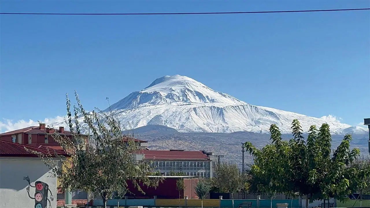 doguda sicakliklar sifirin altinda palandokende kar surprizi AQAd2yIK.jpg