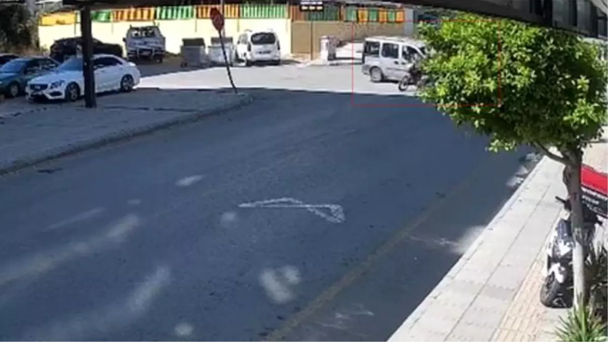 mersinde motosiklet kazasi 2si cocuk 4 yarali RqqZ3Xgs.jpg