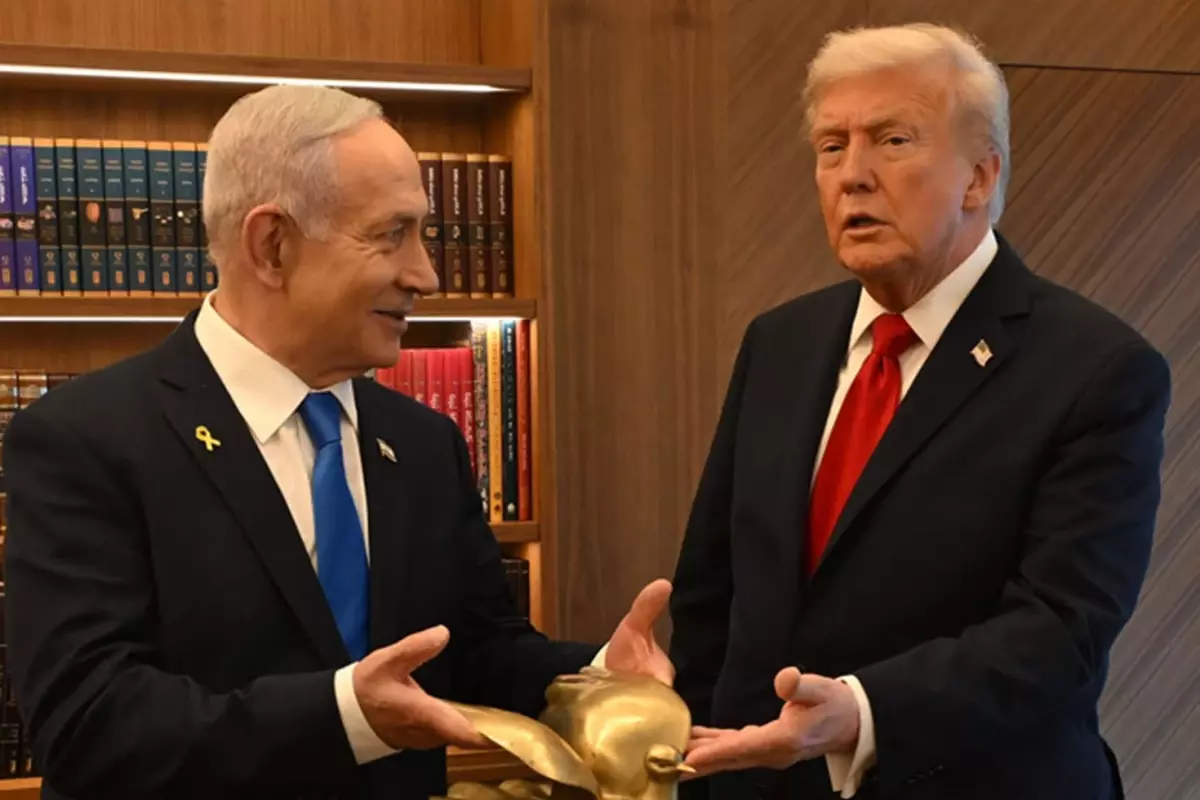 netanyahudan trumpa dikkat ceken hediye xQfIZh7u.jpg