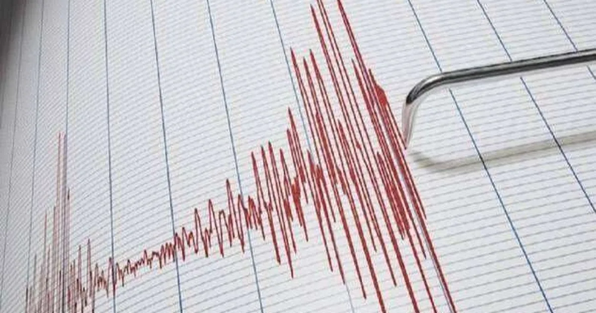 balikesir sindirgida 49 buyuklugunde artci deprem VwGyxCsc.webp