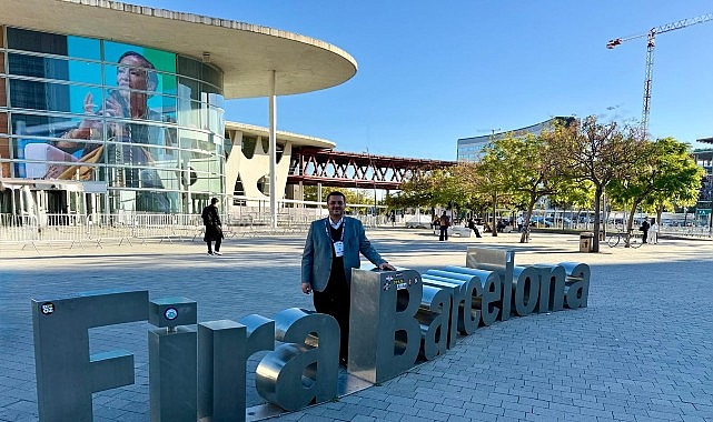 baskan demirden barcelonadaki fuarda smart torbali mesaisi DJ3acleb.jpg