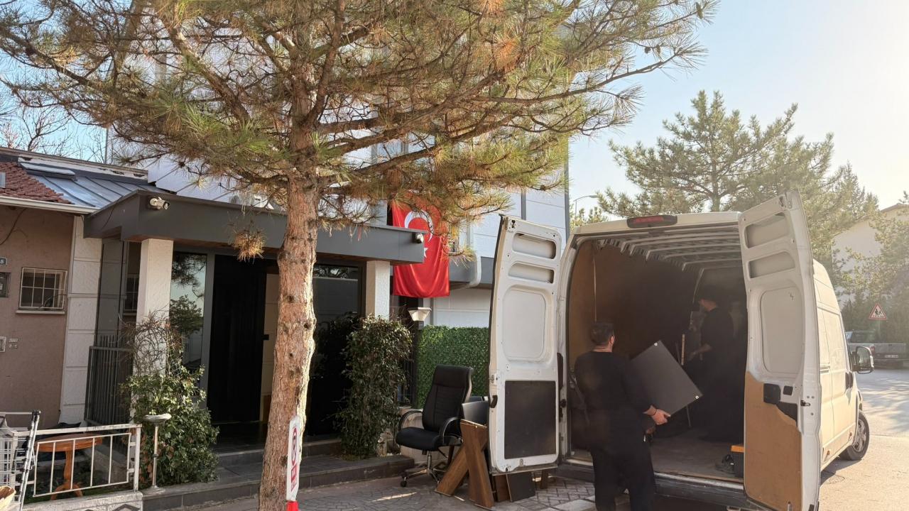 kemal kilicdaroglu ofisini bosaltti Y71xO72x.jpg