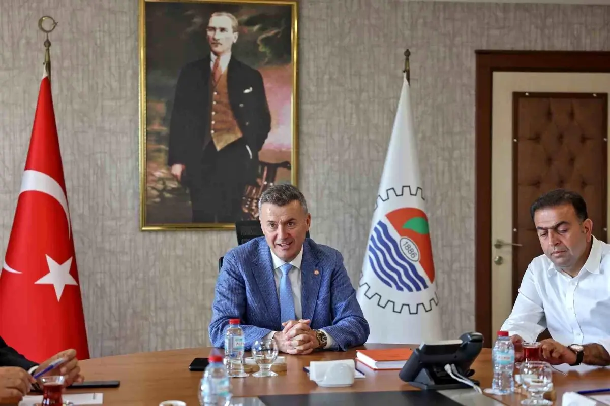 mersinde yeni hal yasasi toplantisi Kw2jG8E3.jpg