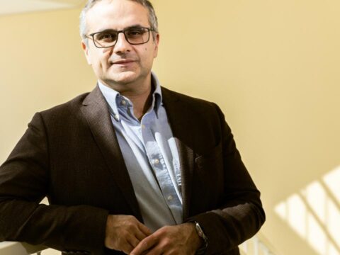 Unlu profesorun babasindan turkiye vasiyeti cok buyuk adimlar atilacak E3bJV3Nv