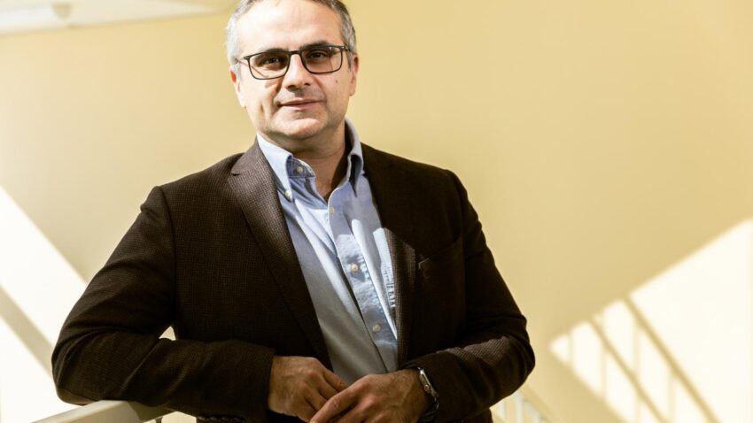 Unlu profesorun babasindan turkiye vasiyeti cok buyuk adimlar atilacak E3bJV3Nv